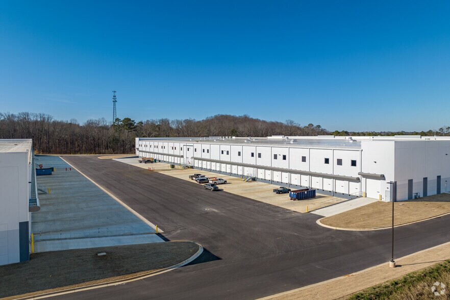 More Photos Of 1075 Highway 124, Braselton Unknown For Lease