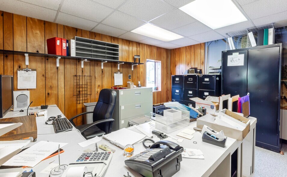 More Photos Of 2 Superior Way, Woodbury Warehouse For Sale