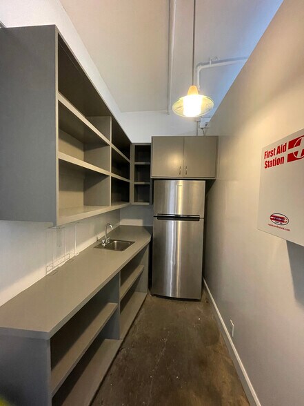 More Photos Of 7253-7255 Santa Monica Blvd, West Hollywood Freestanding For Lease