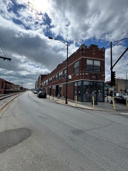 More Photos Of 7105 S Yates Blvd, Chicago Office For Lease