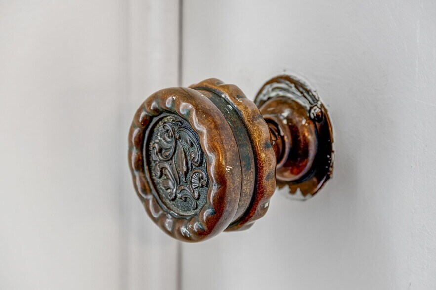 More Photos Of 461 Linwood Ave, Buffalo Apartments For Sale