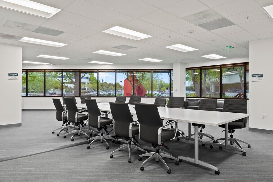 More Photos Of 1810 Gateway Dr, San Mateo Coworking Space