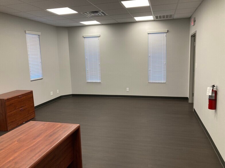 More Photos Of 21834 Northwest Fwy, Cypress Office For Sale