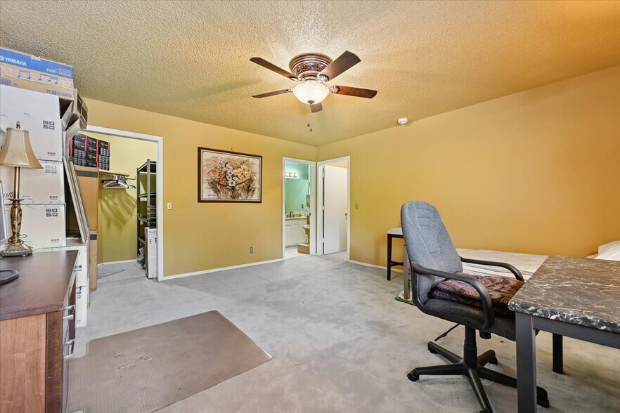 More Photos Of 4940 E 73rd St, Tulsa Office For Sale