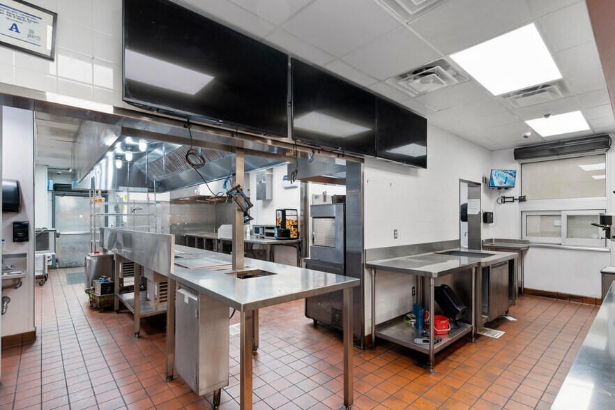 More Photos Of 535 Marks St, Henderson Fast Food For Lease