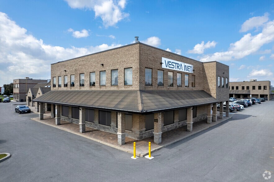 Primary Photo Of 30 Pennsylvania Ave, Vaughan Light Distribution For Lease
