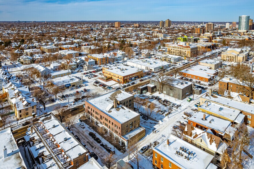 More Photos Of 2443-2451 Nicollet Ave, Minneapolis Apartments For Lease