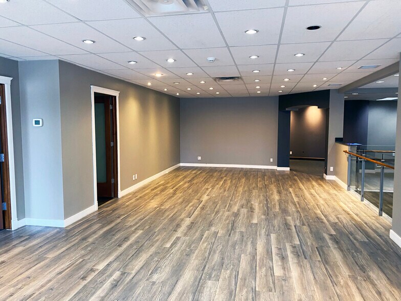 More Photos Of 9943 109th St, Edmonton Office For Sale