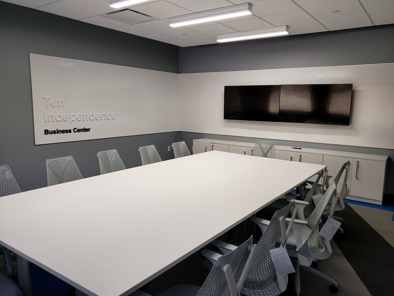 More Photos Of 10 Independence Blvd, Warren Office For Lease