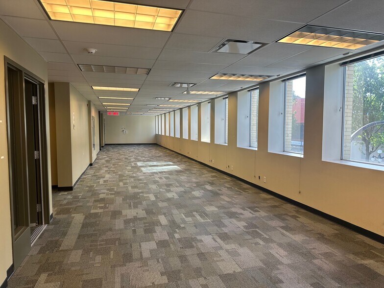 More Photos Of 754 Fort St, Victoria Office For Lease