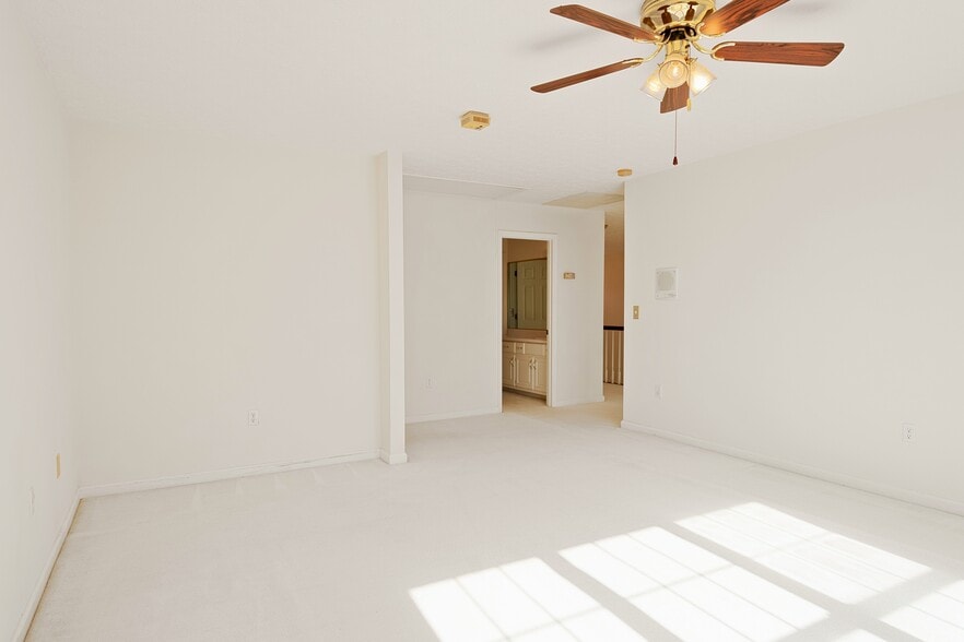 More Photos Of 10674 Wall Triana Hwy, Toney Hospitality For Sale