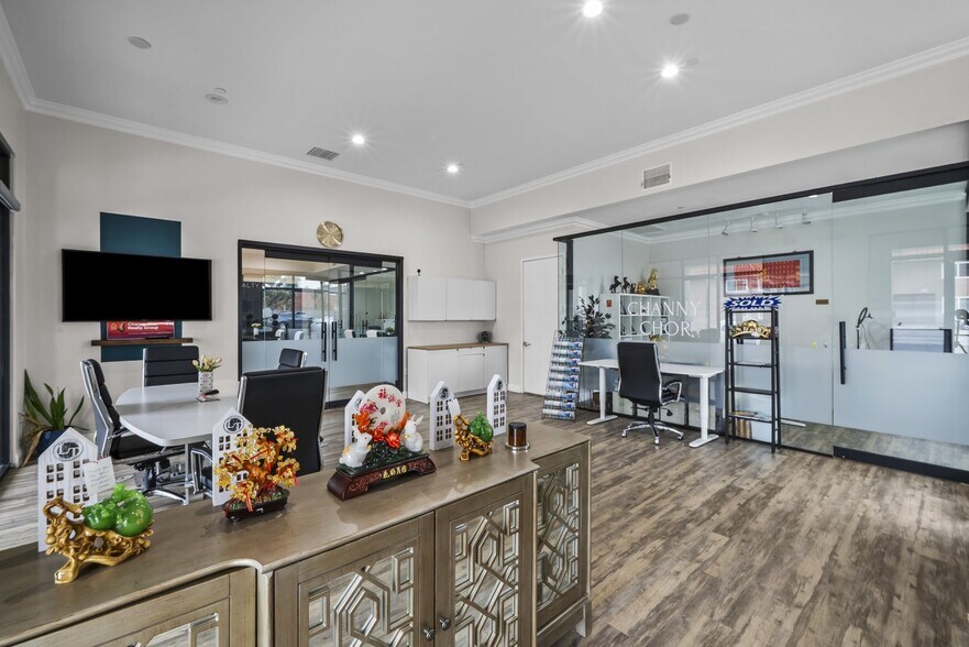 More Photos Of 9908 Artesia Blvd, Bellflower Storefront Retail Office For Sale