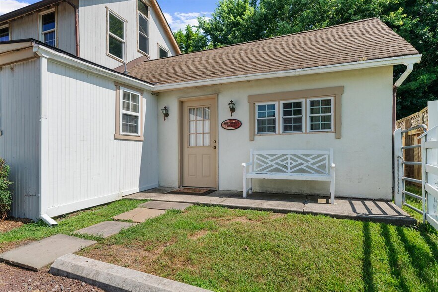 More Photos Of 5358 York Rd, Doylestown Hospitality For Sale