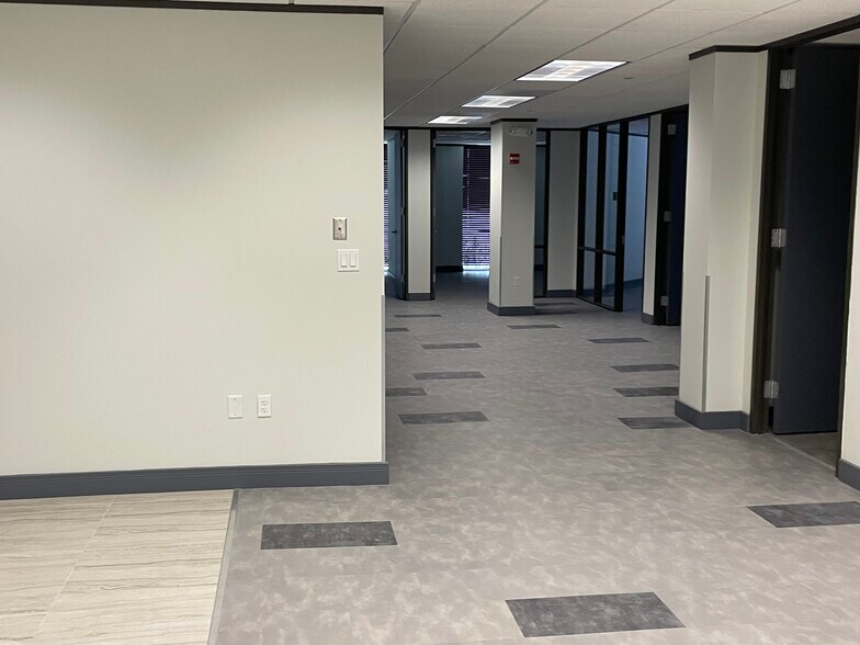 More Photos Of 4120 Southwest Fwy, Houston Medical For Lease