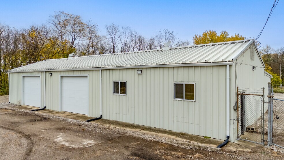 More Photos Of 22840 Canal Rd, Circleville Warehouse For Sale