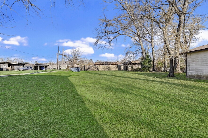 More Photos Of 411 S Kaufman St, Newton Lodge Meeting Hall For Sale