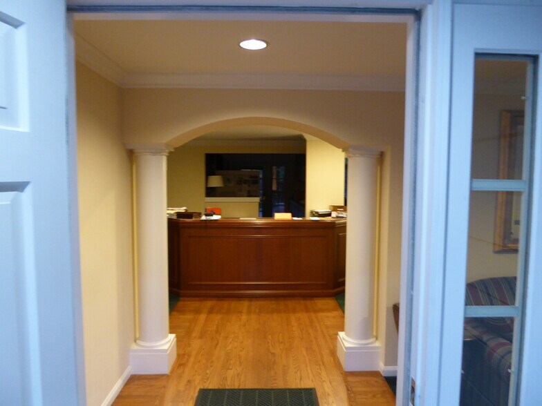 More Photos Of 961 Ygnacio Valley Rd, Walnut Creek Office For Lease