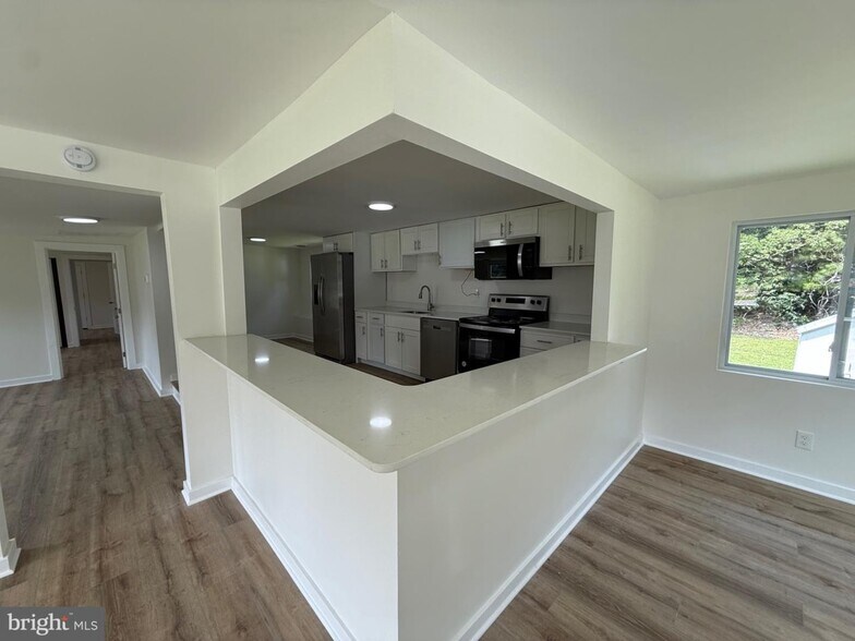 More Photos Of 14679 Coastal Hwy, Milton Office For Lease