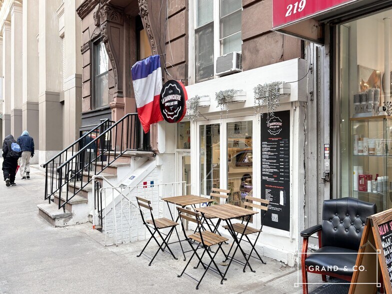 Primary Photo Of 217 E 85th St, New York General Retail For Lease