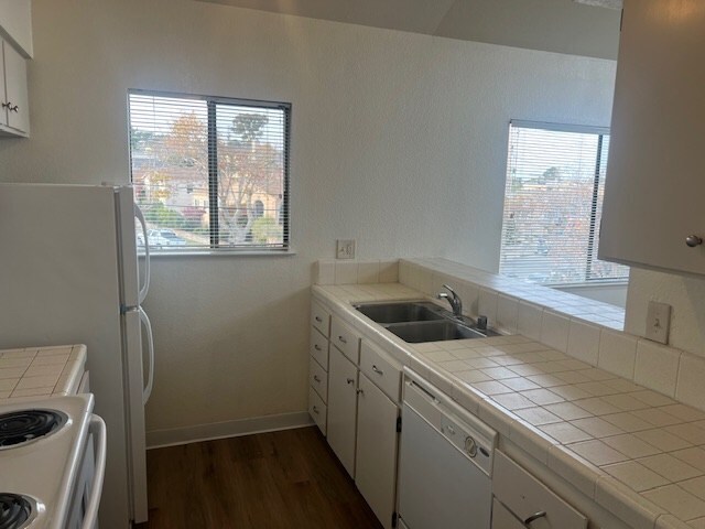 More Photos Of 675 Jefferson St, Monterey Apartments For Sale