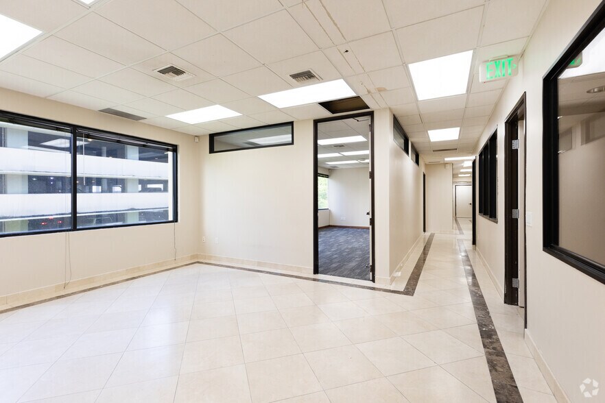 More Photos Of 801 S Flower St, Los Angeles Unknown For Lease