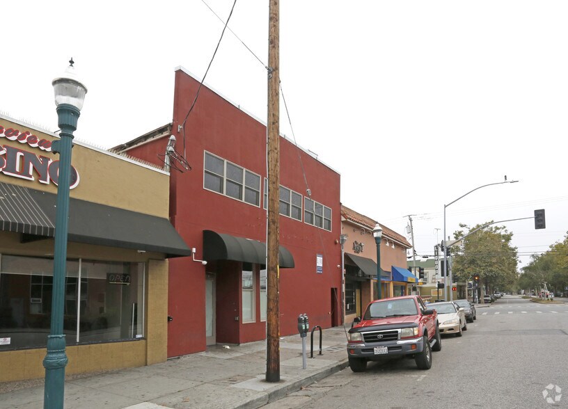 More Photos Of 711 Pacific Ave, Santa Cruz Restaurant For Lease
