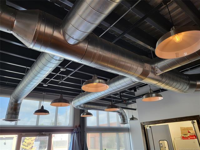 More Photos Of 1147 S Lewis Ave, Tulsa Freestanding For Lease