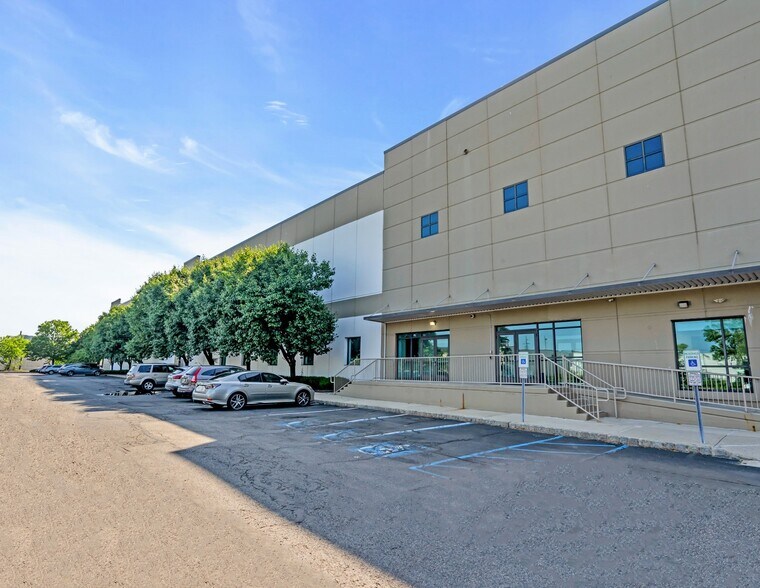 Primary Photo Of 350 Starke Rd, Carlstadt Warehouse For Lease