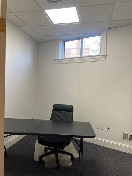 More Photos Of 27 Pine St, New Canaan Coworking Space