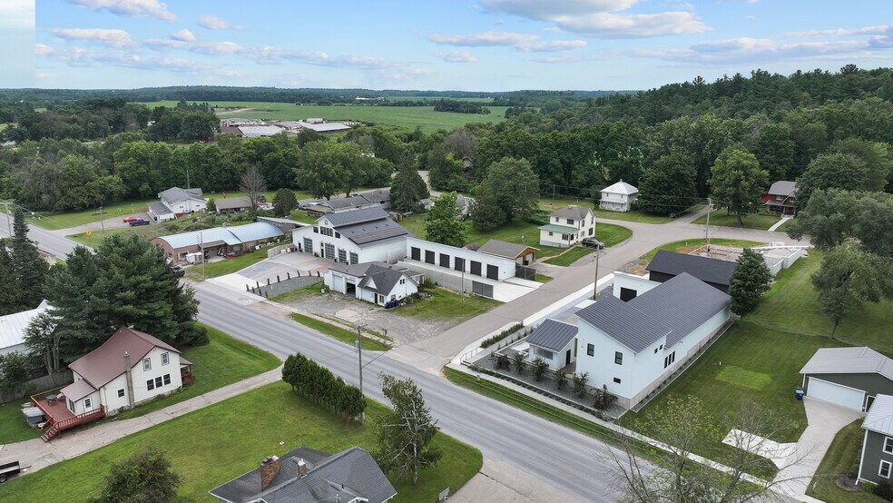 More Photos Of 3061 County Q rd, Nelsonville Flex For Sale