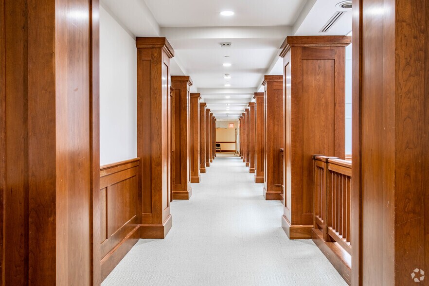 More Photos Of 1500 E Main St, Newark Office For Sale