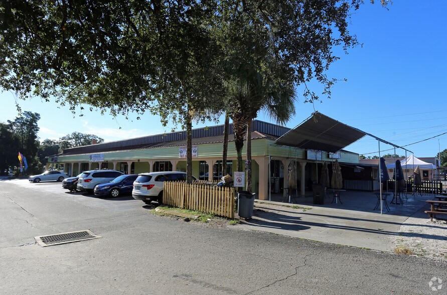 More Photos Of 131 N Mount Carmel Rd, Valrico Unknown For Lease