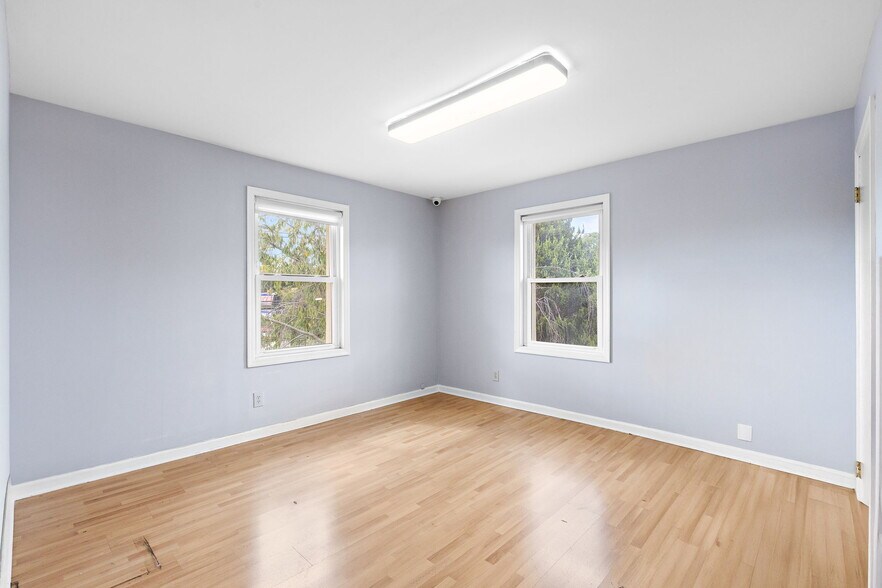 More Photos Of 197 S Washington Ave, Bergenfield Medical For Sale