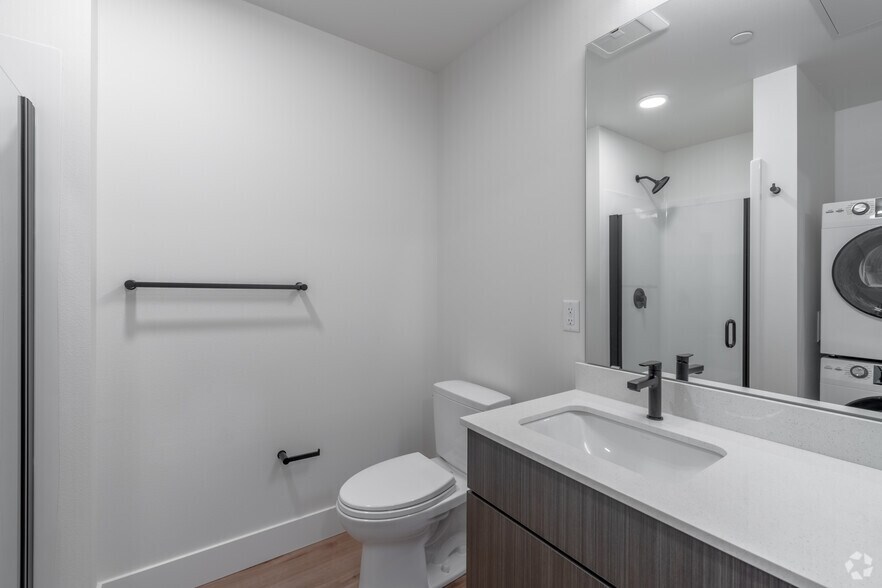 More Photos Of 208 N Samish Way, Bellingham Apartments For Lease