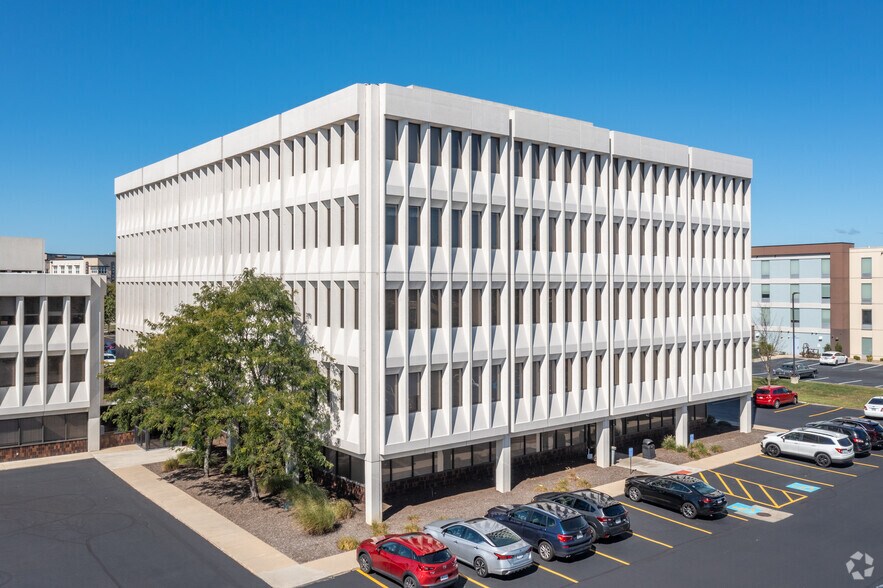 More Photos Of 3609 Park East Dr, Beachwood Medical For Lease