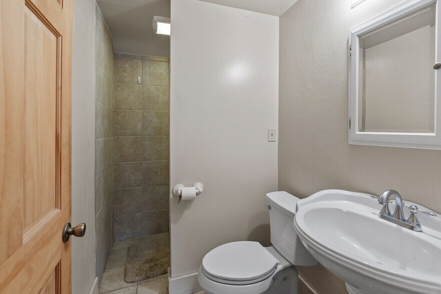 More Photos Of 3172 N Riverside Dr, Saukville General Retail For Sale