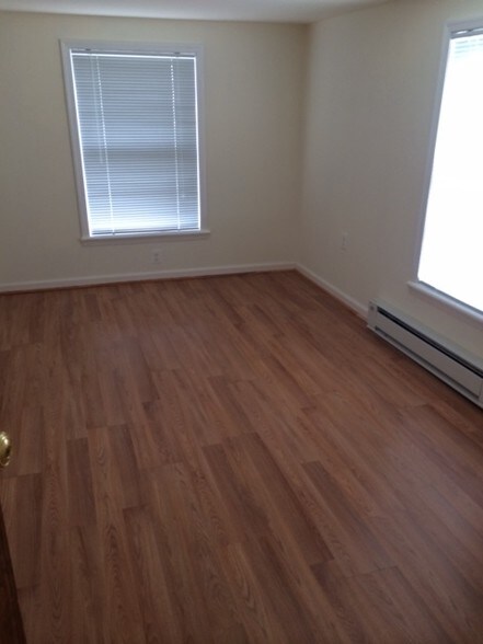 More Photos Of 107 W Marshall St, Middleburg Office For Lease