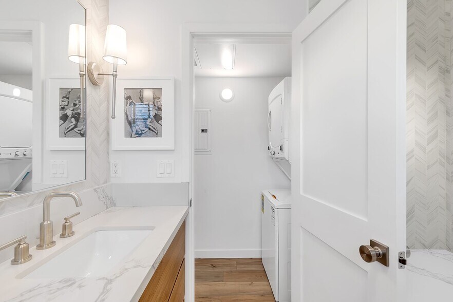 More Photos Of 419 S Rexford Dr, Beverly Hills Apartments For Sale