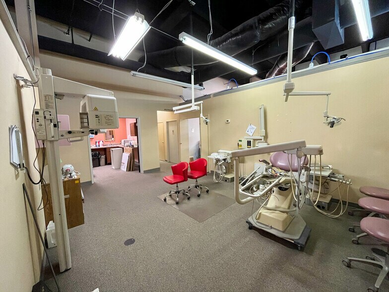 More Photos Of 4200 Wyoming Blvd NE, Albuquerque Unknown For Lease