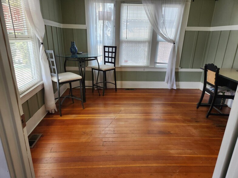 More Photos Of 325 S 5th St, Klamath Falls Medical For Sale