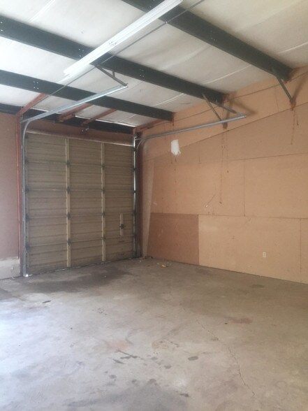 More Photos Of 11616 Industriplex Blvd, Baton Rouge Warehouse For Sale