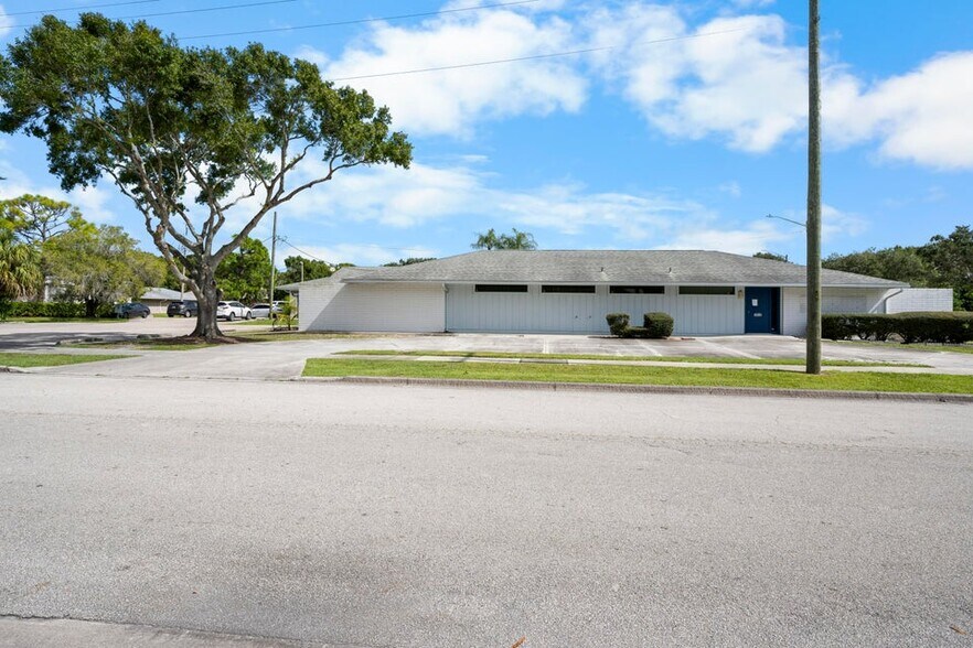 More Photos Of 1900 Nebraska Ave, Fort Pierce Medical For Sale