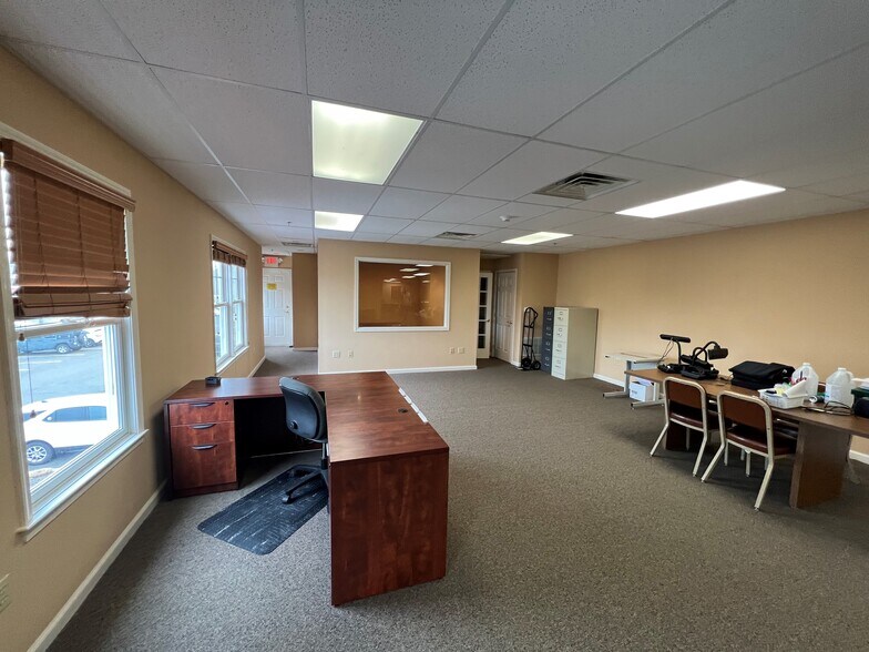More Photos Of 6069 Kellers Church Rd, Pipersville Office For Sale