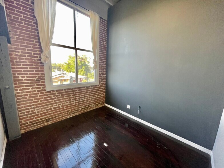 More Photos Of 1906 N Armenia Ave, Tampa Loft Creative Space For Lease
