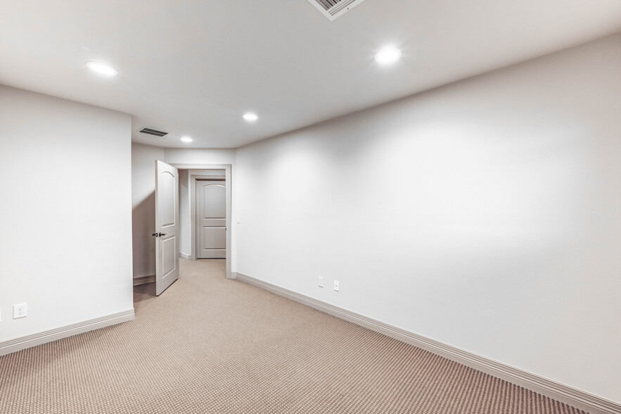 More Photos Of 21815 Oak Park Trails Dr, Katy Medical For Sale