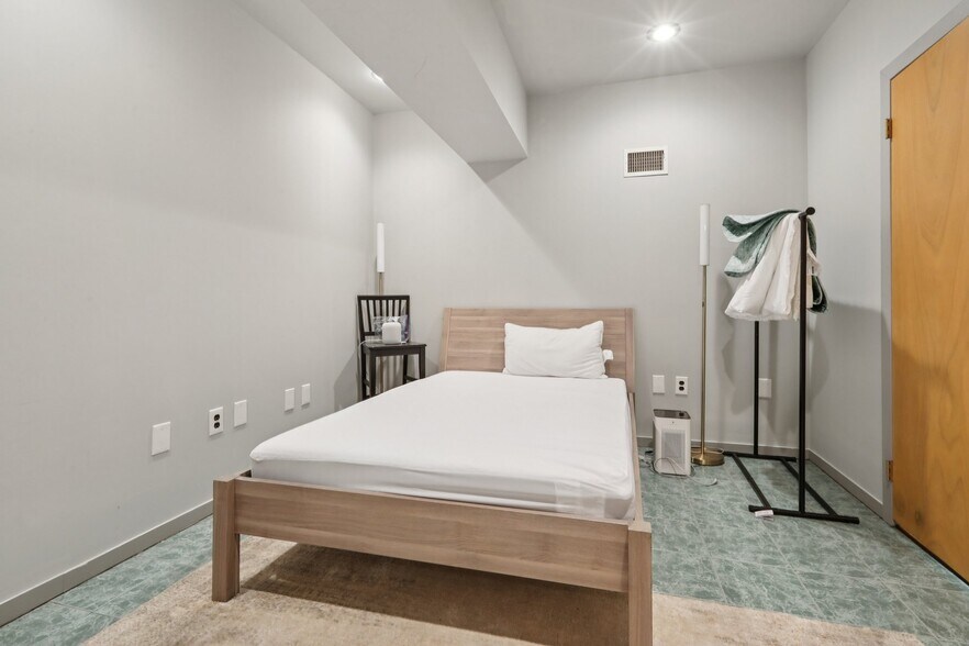 More Photos Of 7-9 Ridgefield, Ridgefield Park Flex For Lease