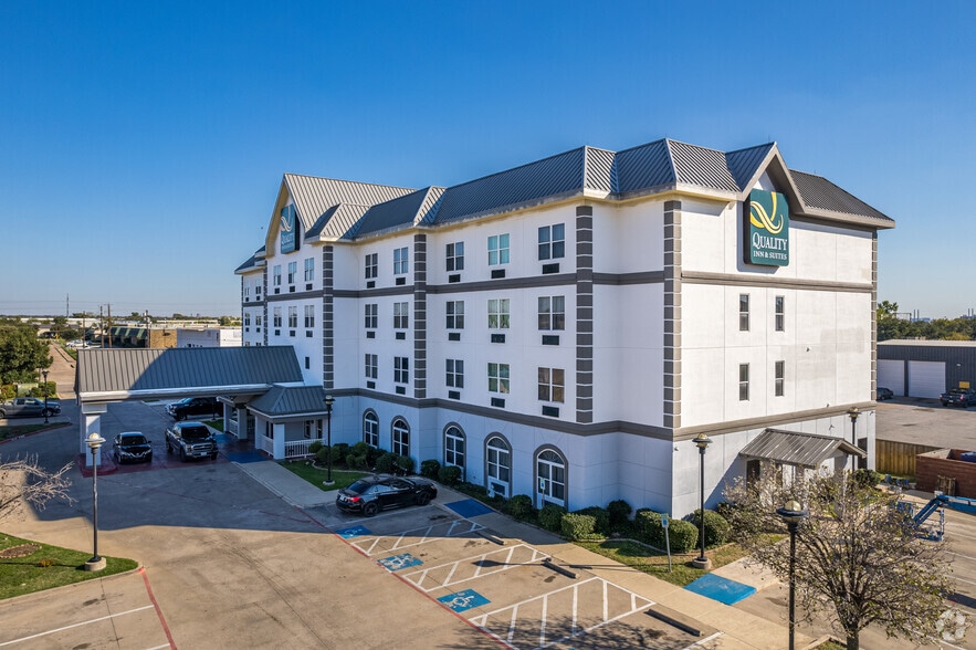 Primary Photo Of 10835 Composite Dr, Dallas Hotel For Sale