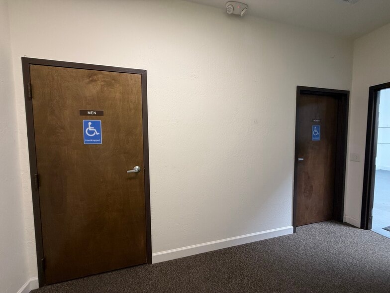 More Photos Of 5729 Sonoma Dr, Pleasanton Warehouse For Lease