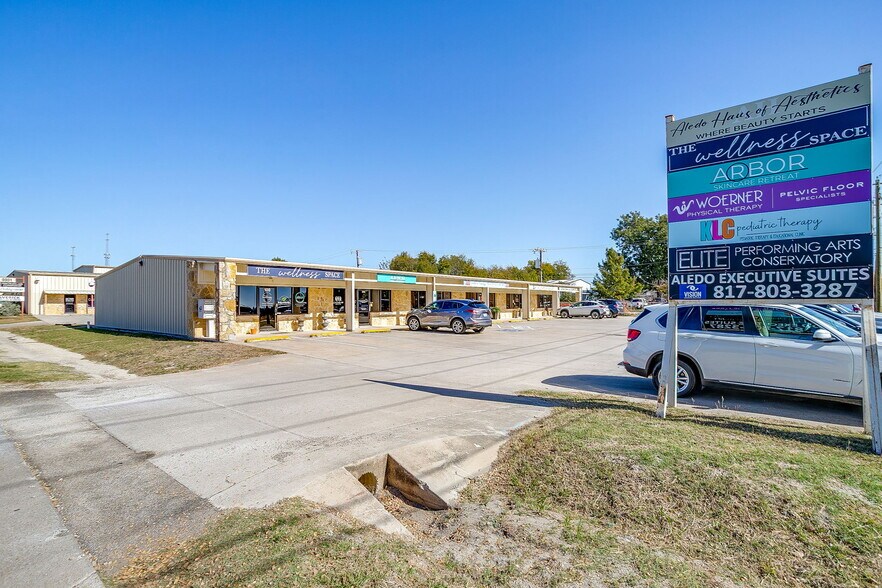 Primary Photo Of 9899 E Bankhead Hwy, Aledo Unknown For Lease