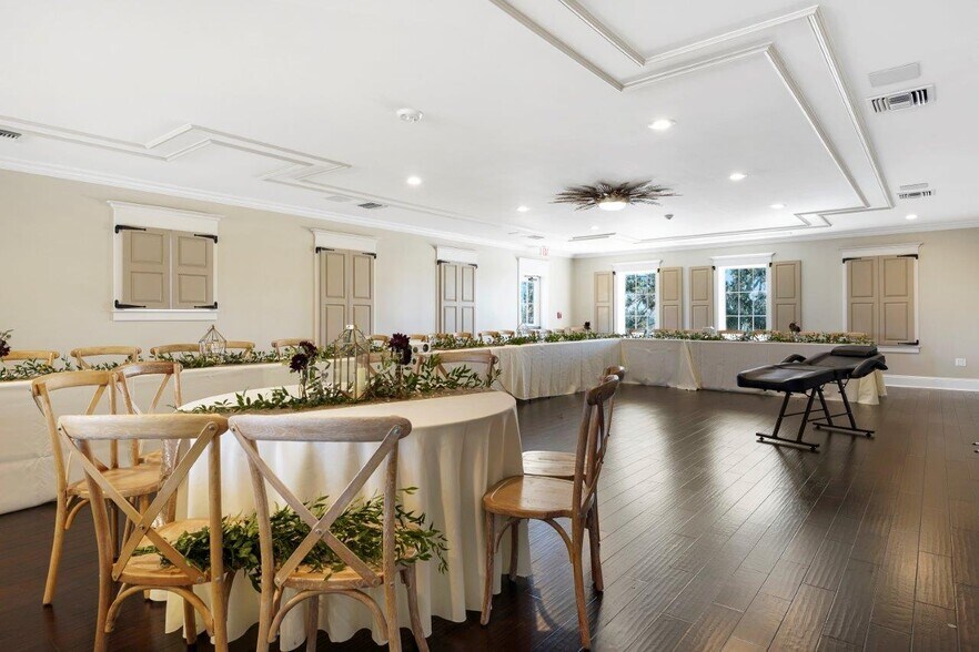 More Photos Of 5656 Nelson Rd, Lake Charles Unknown For Lease